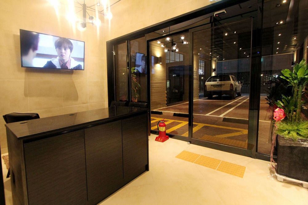 Dublin Hotel Busan Exterior photo