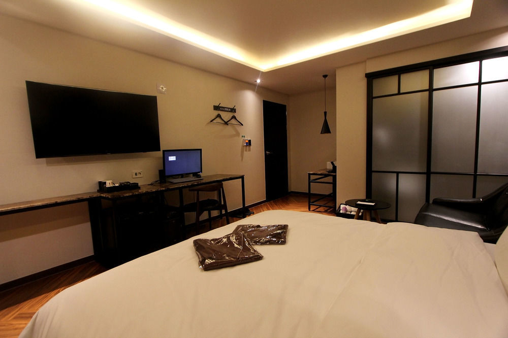 Dublin Hotel Busan Exterior photo